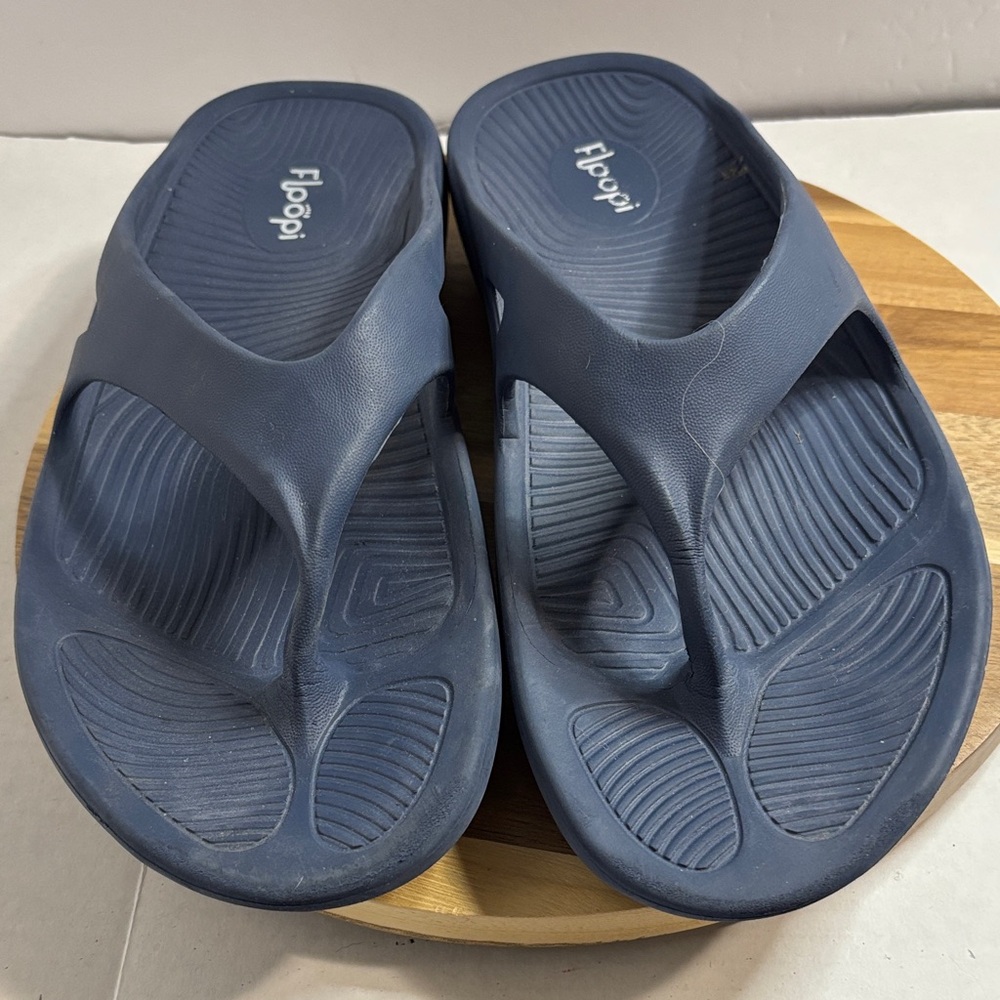 Flojos Navy Slide Sandals Recovery Sz 9 New Without Box